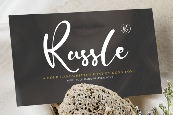 Russle: A Modern Handwritten Script for Creative Projects